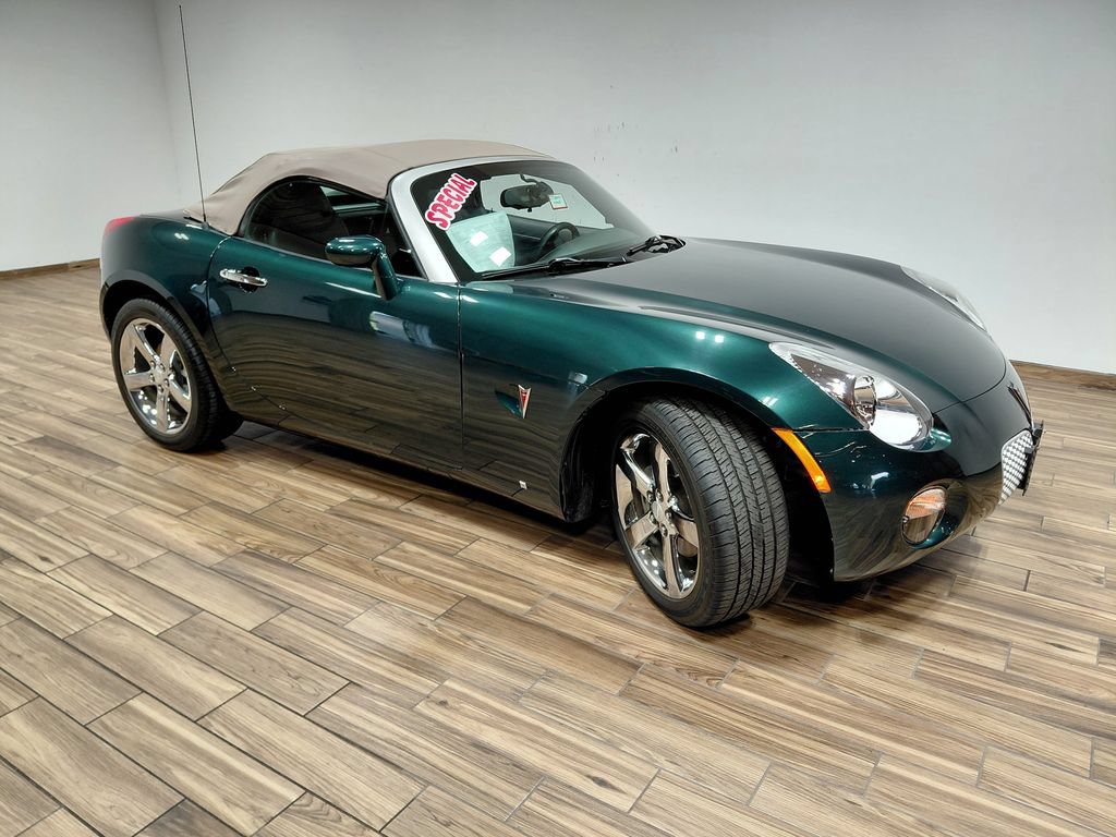 Used 2007 Pontiac Solstice Convertible w/ Premium Package RWD image 25