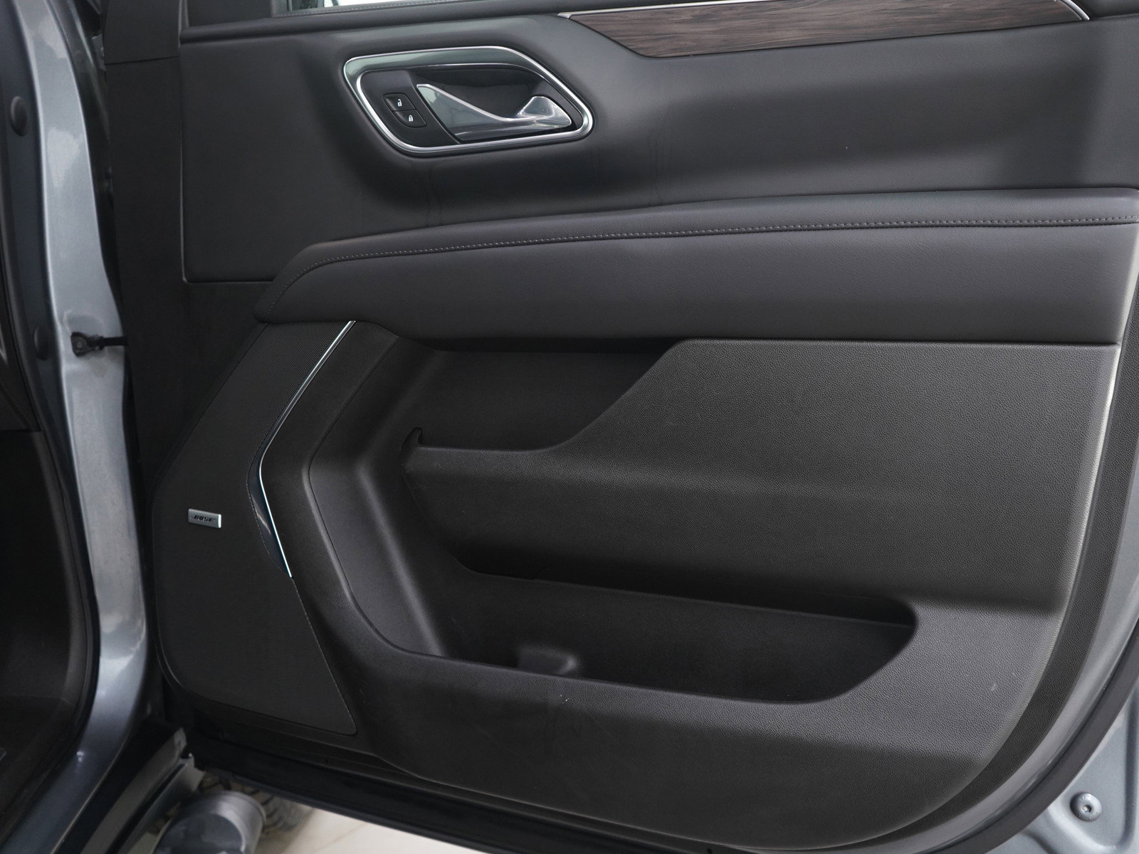 Used 2021 Chevrolet Tahoe Z71 w/ Luxury Package image 9