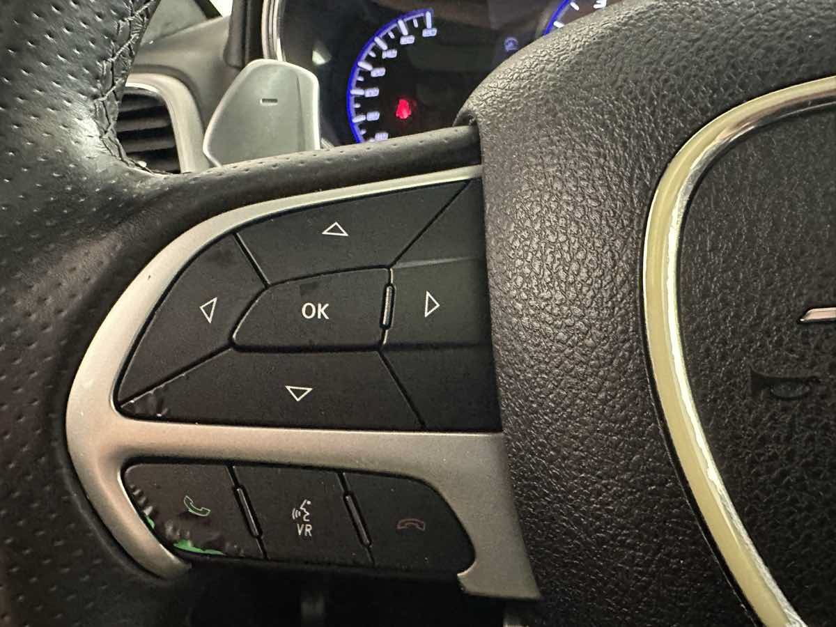 Used 2018 Jeep Grand Cherokee SRT AWD/4WD image 32