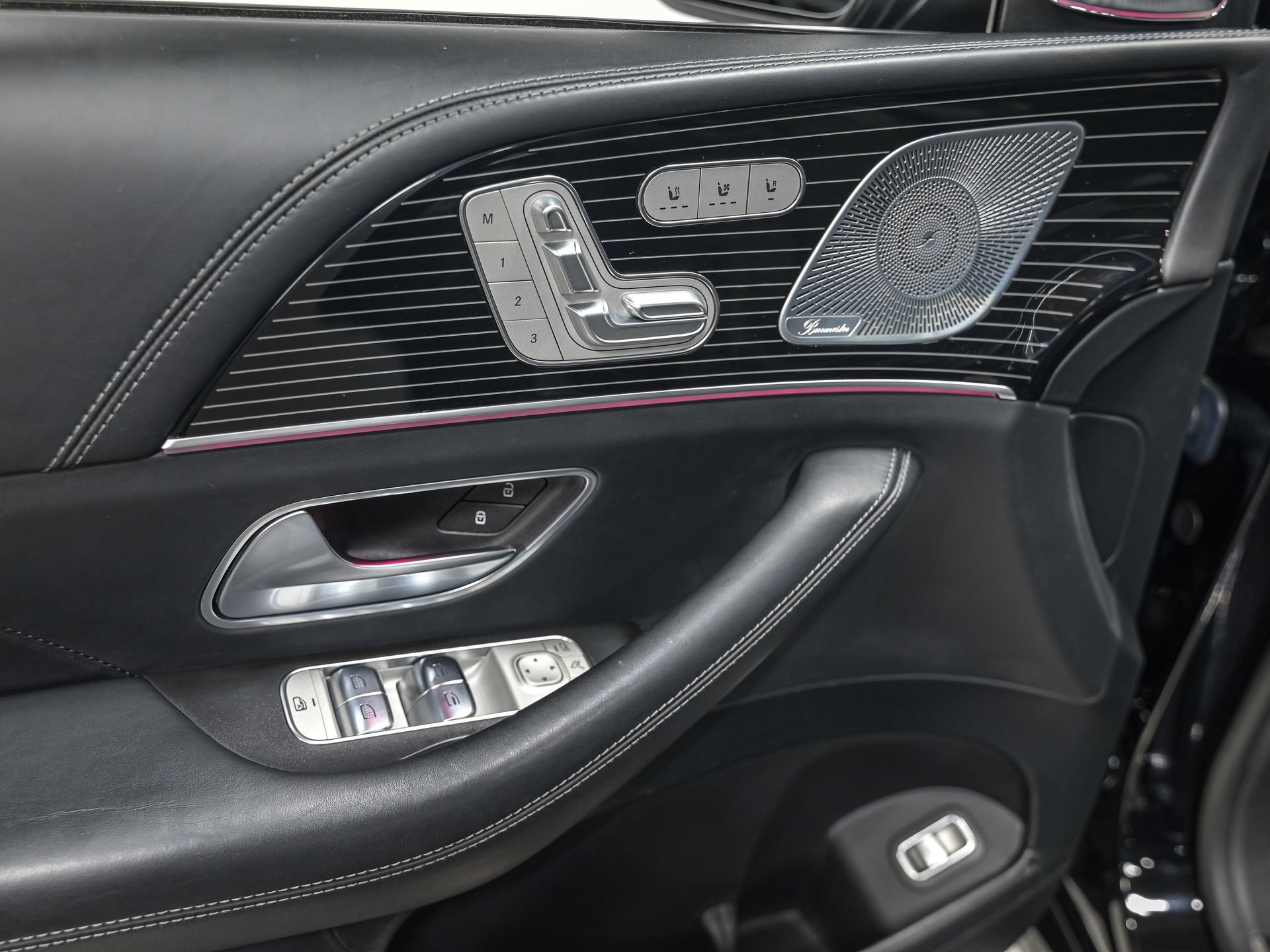 Used 2021 Mercedes-Benz Maybach GLS 600 4MATIC image 13