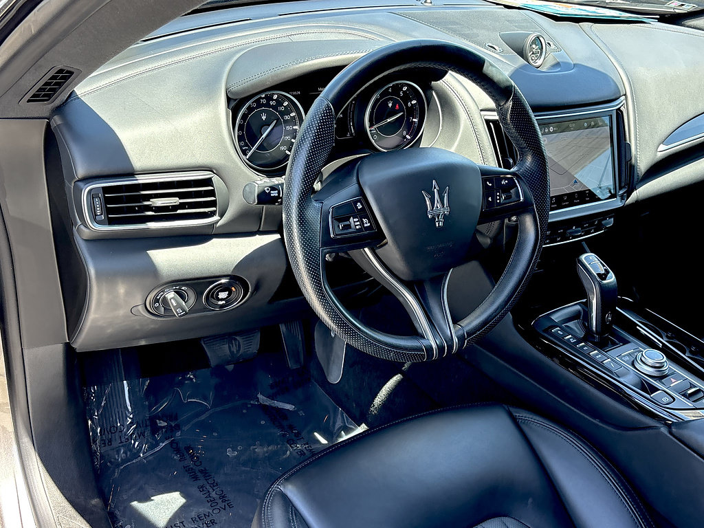 Used 2022 Maserati Levante Modena AWD/4WD image 11