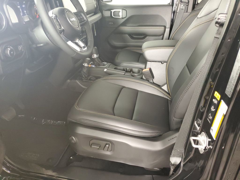 New 2025 Jeep Wrangler Sahara image 11