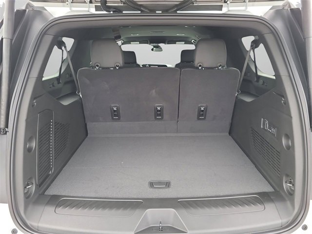 New 2026 Chevrolet Suburban LT image 10