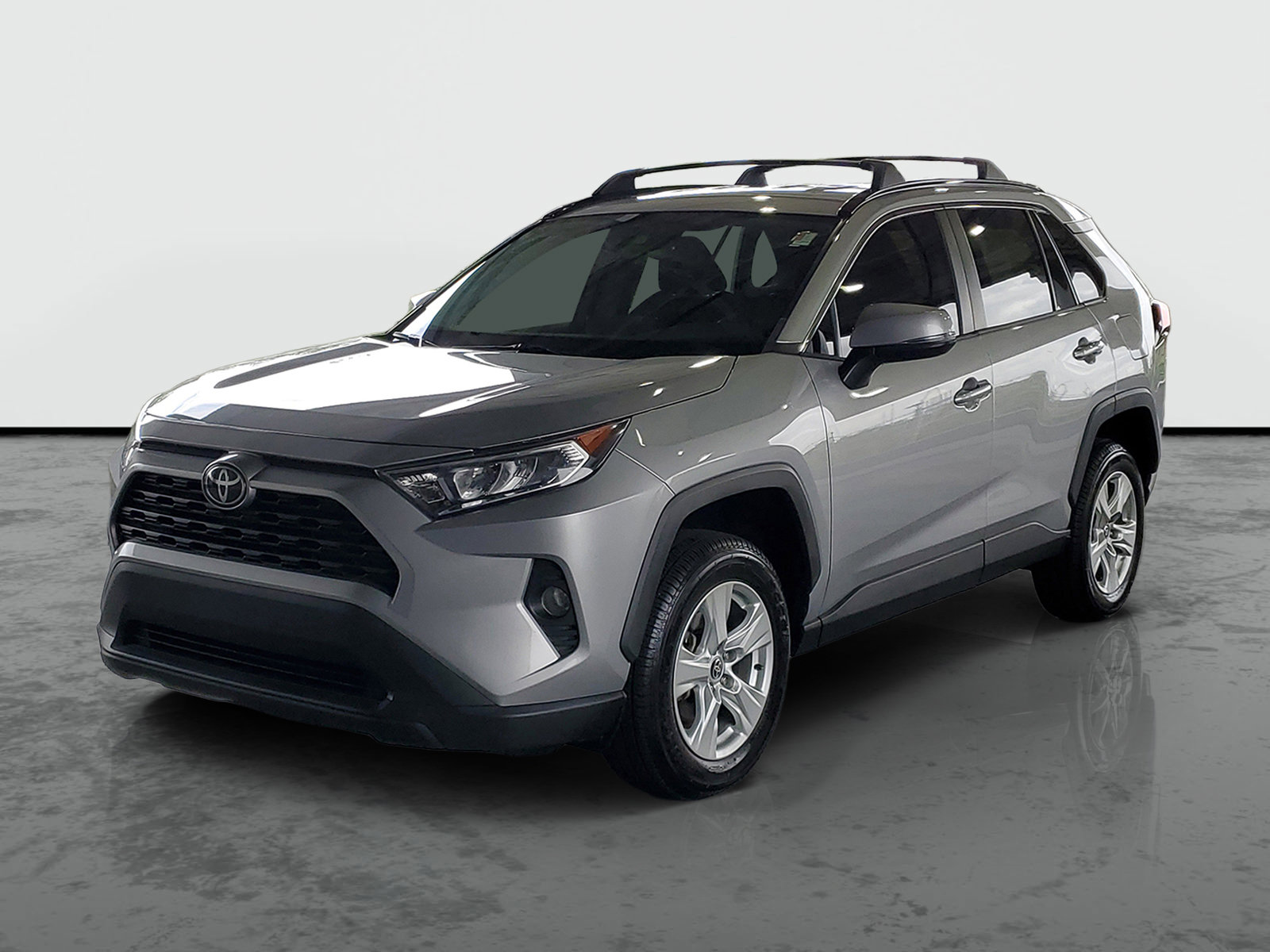 Used 2021 Toyota RAV4 XLE FWD image 4