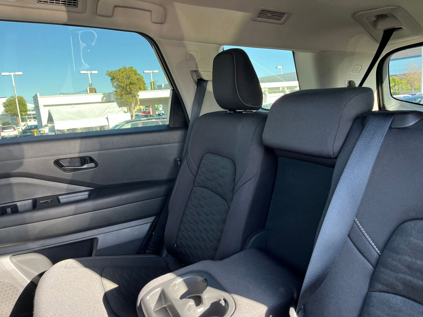 Used 2025 Nissan Pathfinder SV image 41