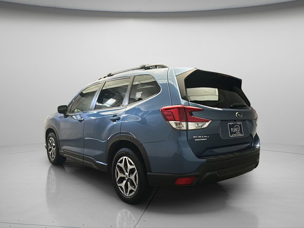 Used 2022 Subaru Forester Premium image 6