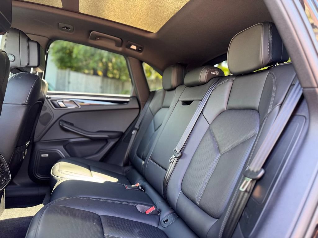 Used 2026 Porsche Macan S AWD/4WD image 22