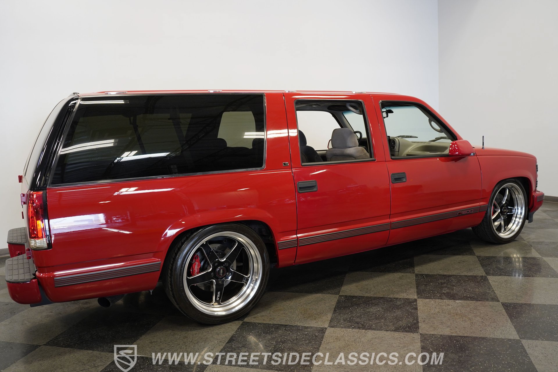 Used 1996 Chevrolet Suburban 2WD image 14