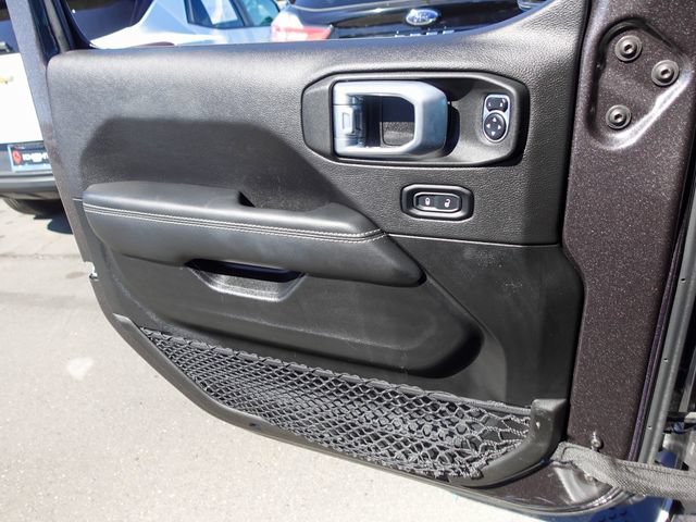 Used 2022 Jeep Wrangler Unlimited Sahara AWD/4WD image 18