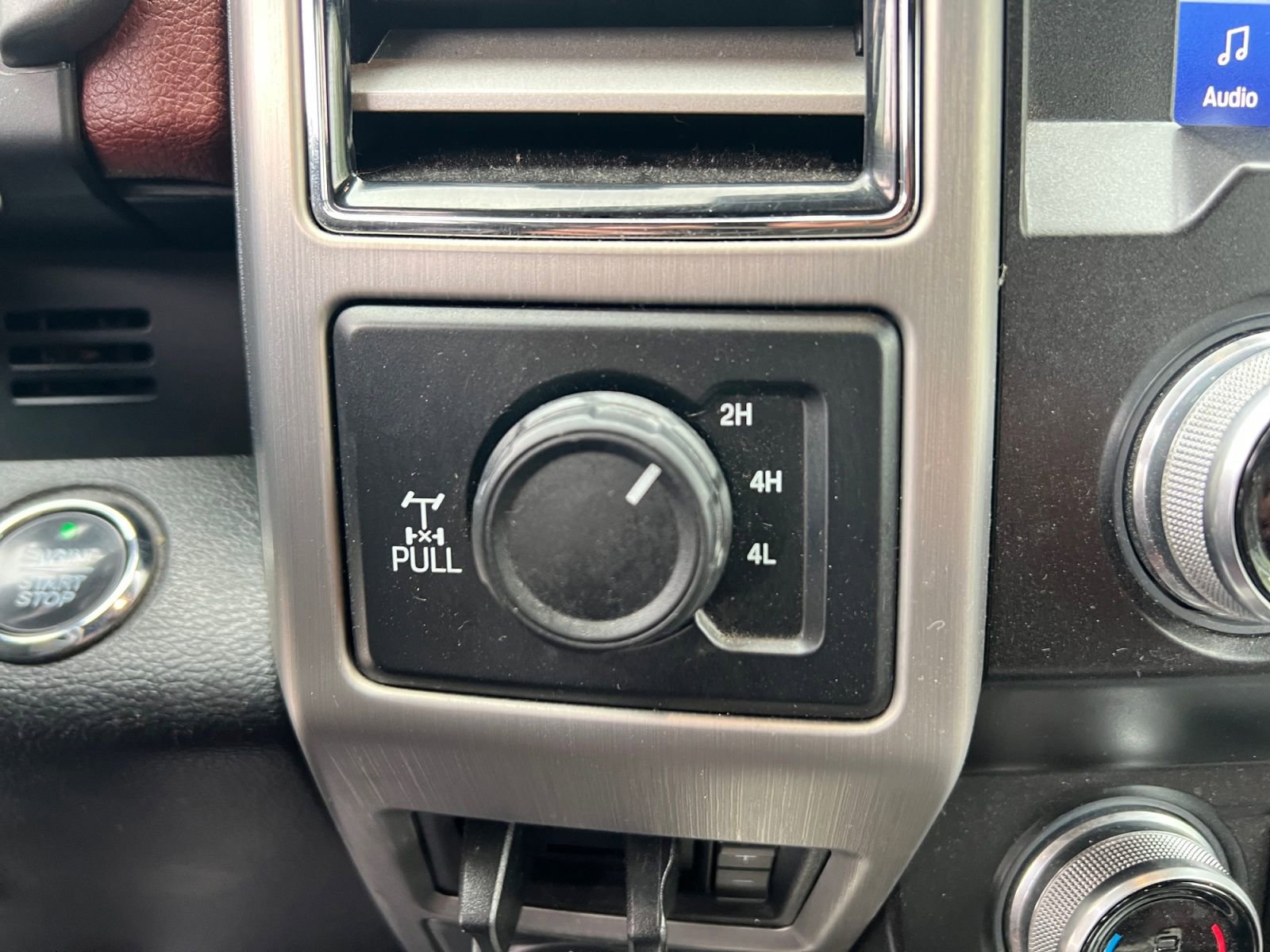 Used 2020 Ford F350 Platinum AWD/4WD image 32