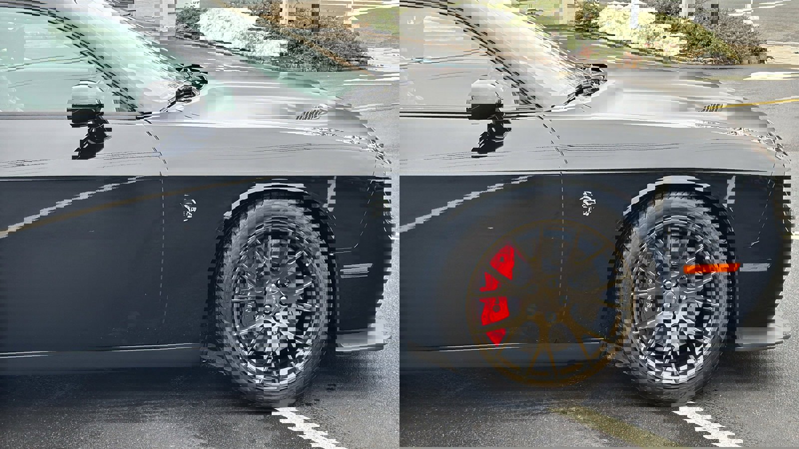 Used 2016 Dodge Challenger SRT Hellcat image 10