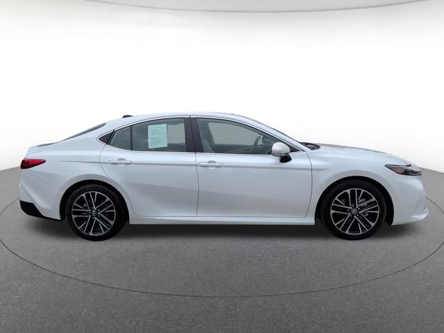 Used 2025 Toyota Camry XLE FWD image 7