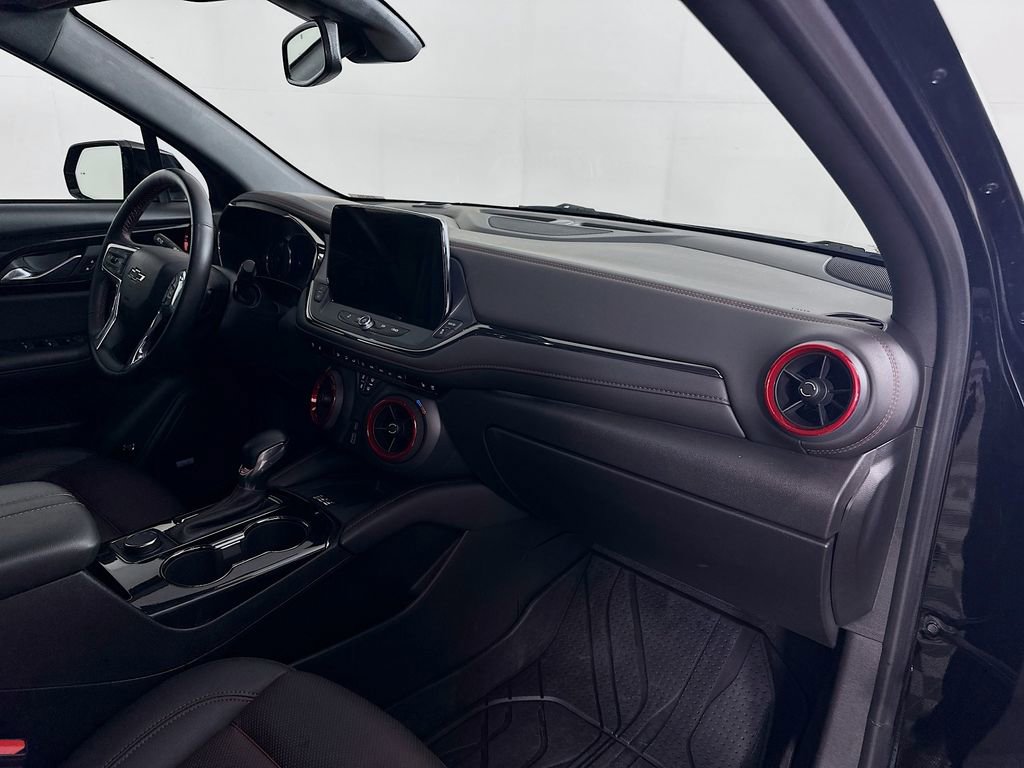 Used 2024 Chevrolet Blazer RS w/ Enhanced Convenience Package FWD image 37