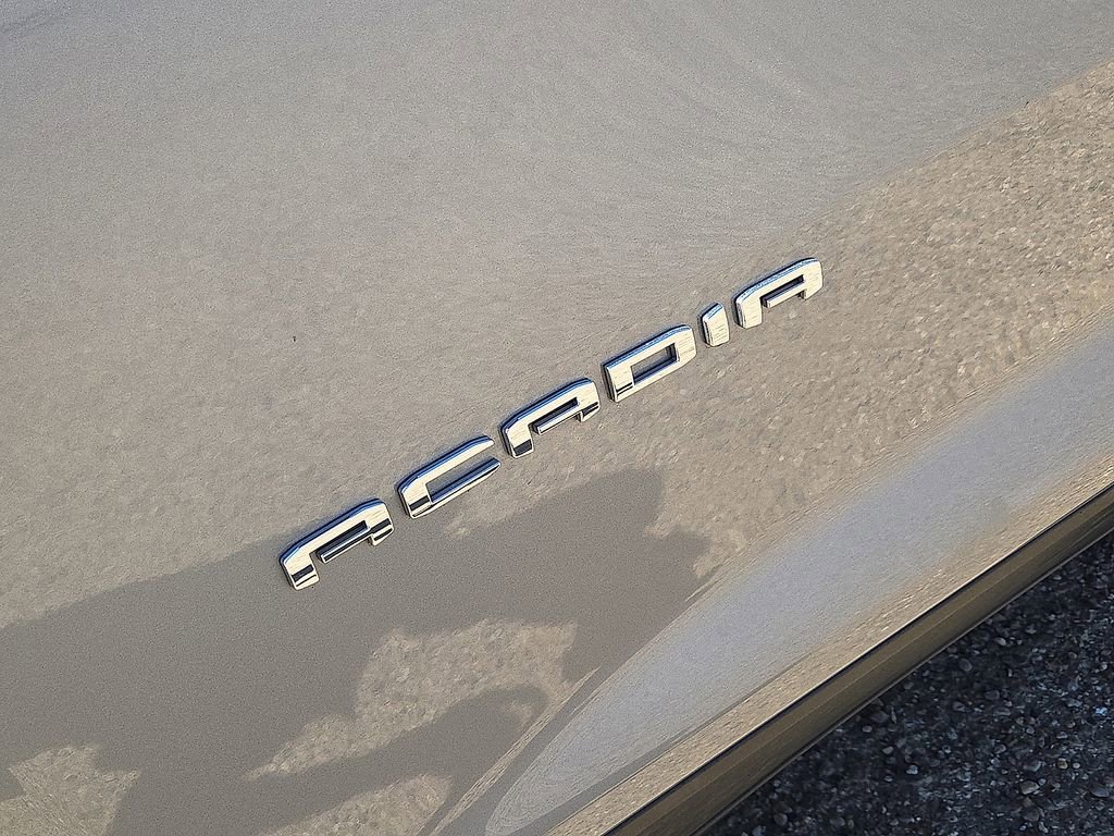 Used 2025 GMC Acadia Elevation image 11