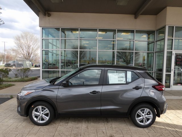 Used 2025 Nissan Kicks Play S image 4