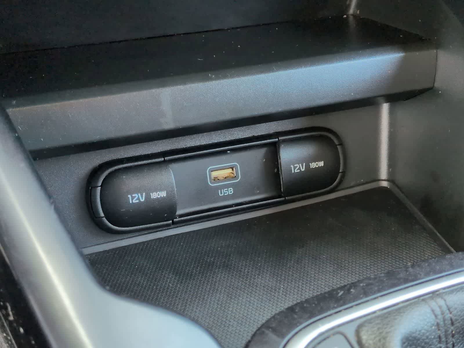 Used 2023 Kia Soul LX w/ LX Technology Package FWD image 29