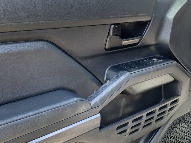 Used 2024 Toyota Tacoma SR5 AWD/4WD image 17