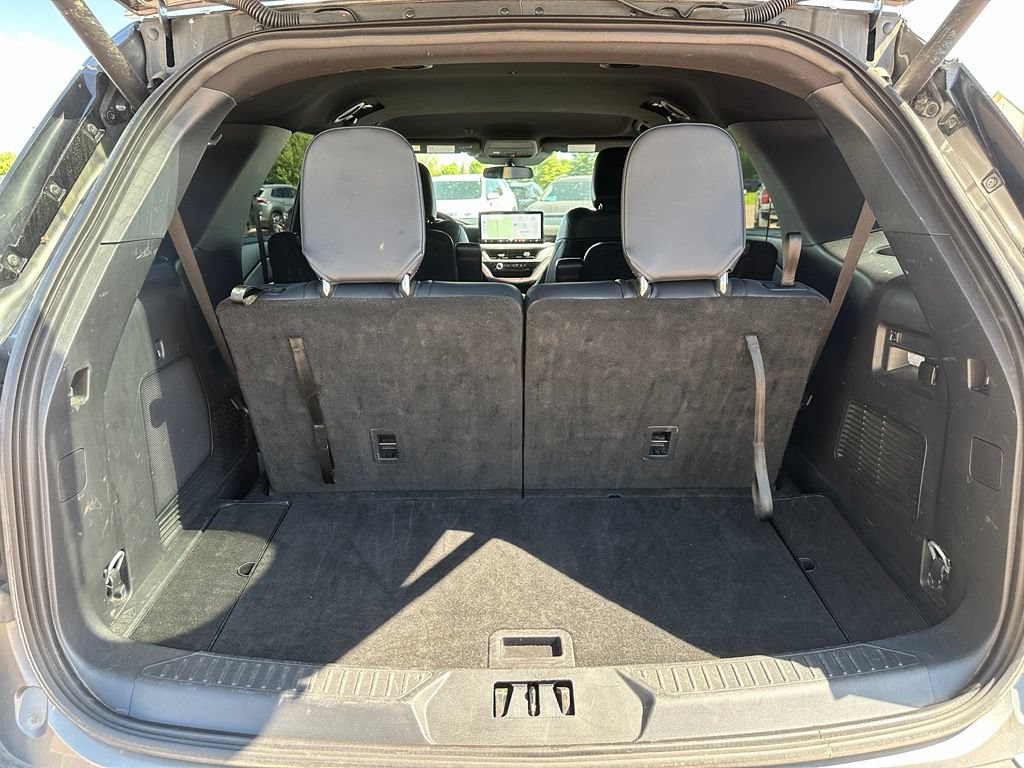 Used 2025 Ford Explorer ST-Line AWD/4WD image 28