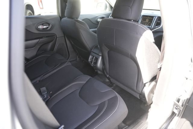 Used 2015 Jeep Cherokee Latitude image 14