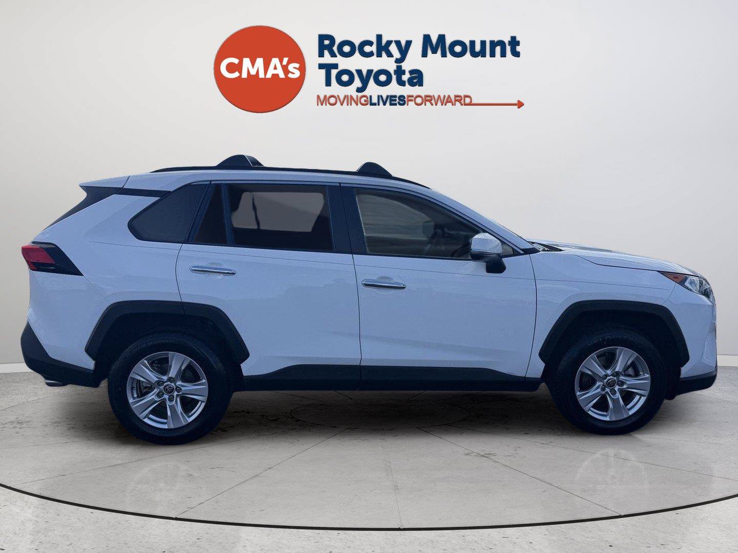 Used 2021 Toyota RAV4 XLE w/ Convenience Package AWD/4WD image 4