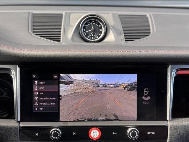Certified 2025 Porsche Macan image 30