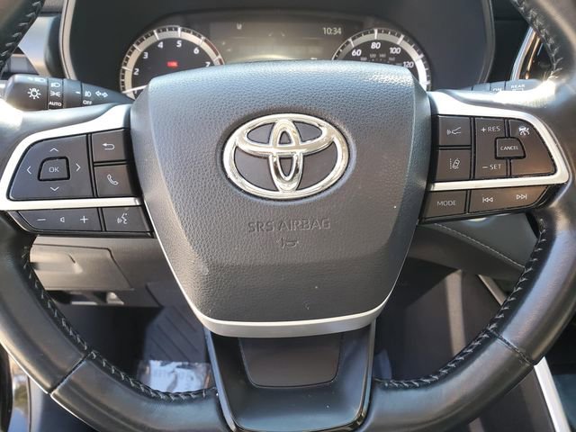 Used 2024 Toyota Highlander LE image 17