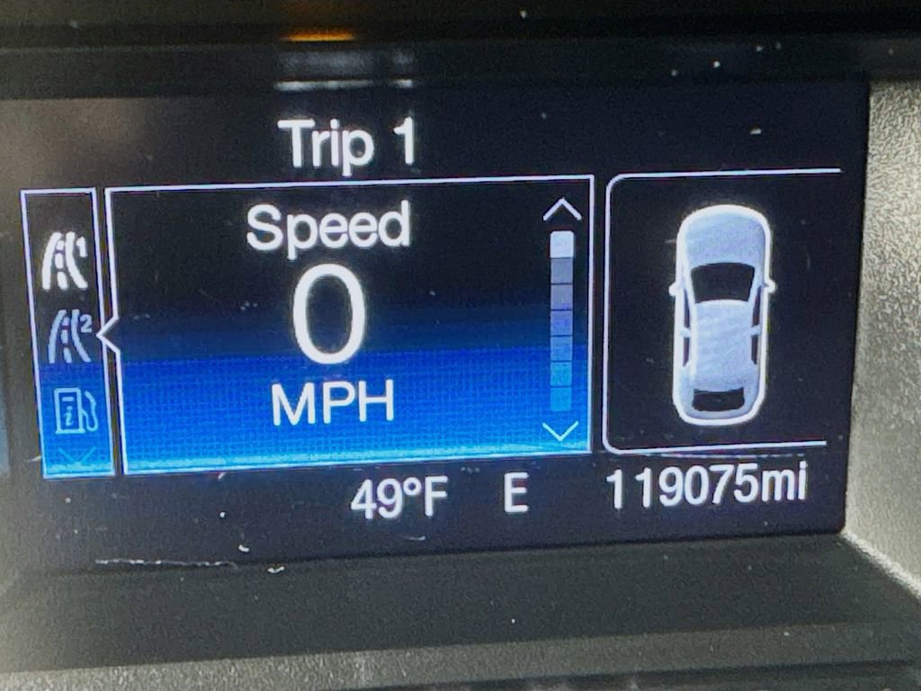 Used 2017 Ford Fusion SE image 24