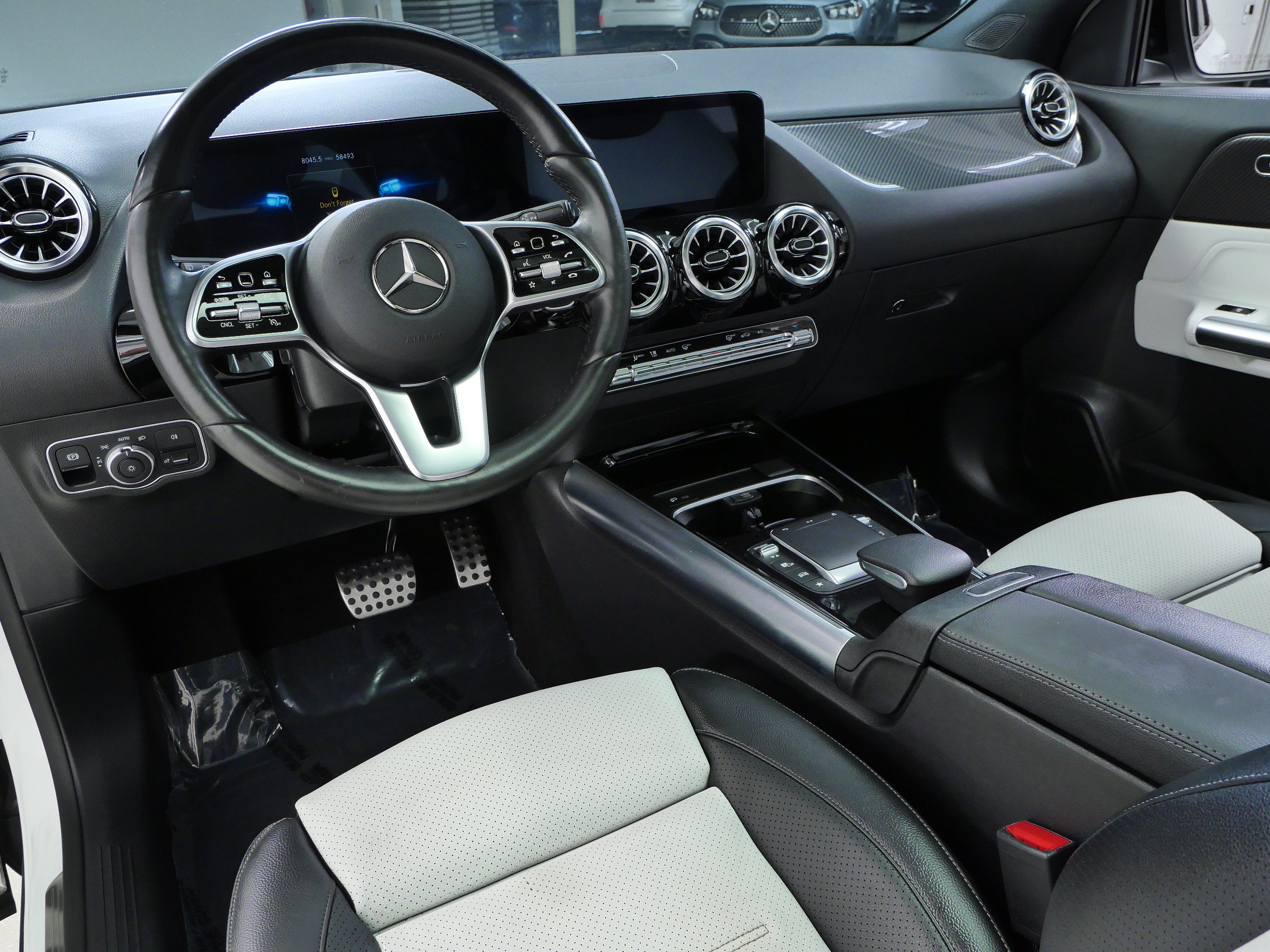 Used 2022 Mercedes-Benz GLA 250 4MATIC image 3