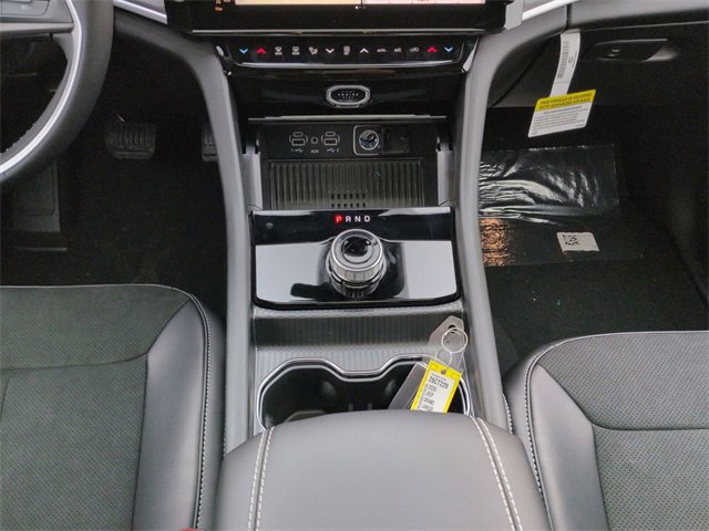 New 2026 Jeep Grand Cherokee Altitude image 17