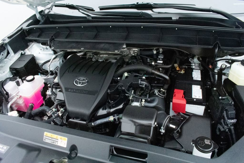 Used 2024 Toyota Highlander Limited image 34