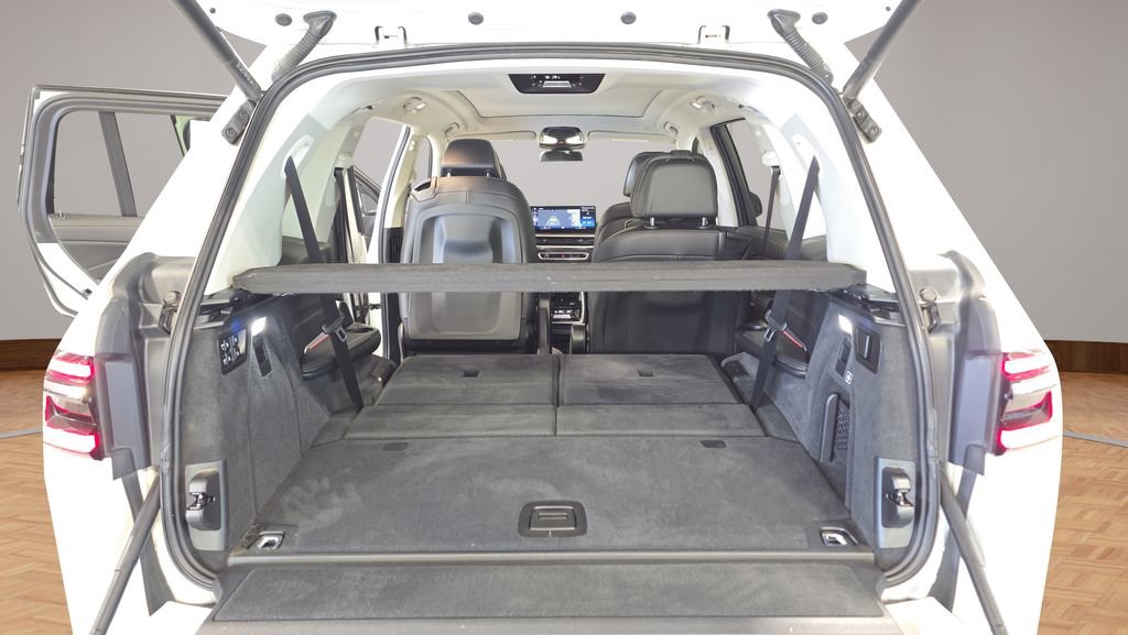 Used 2023 BMW X7 xDrive40i w/ Premium Package image 31