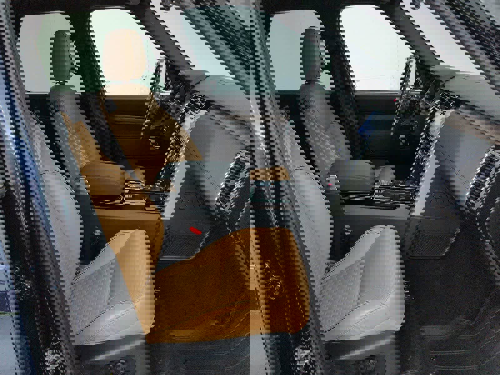 Used 2020 Land Rover Discovery HSE image 22