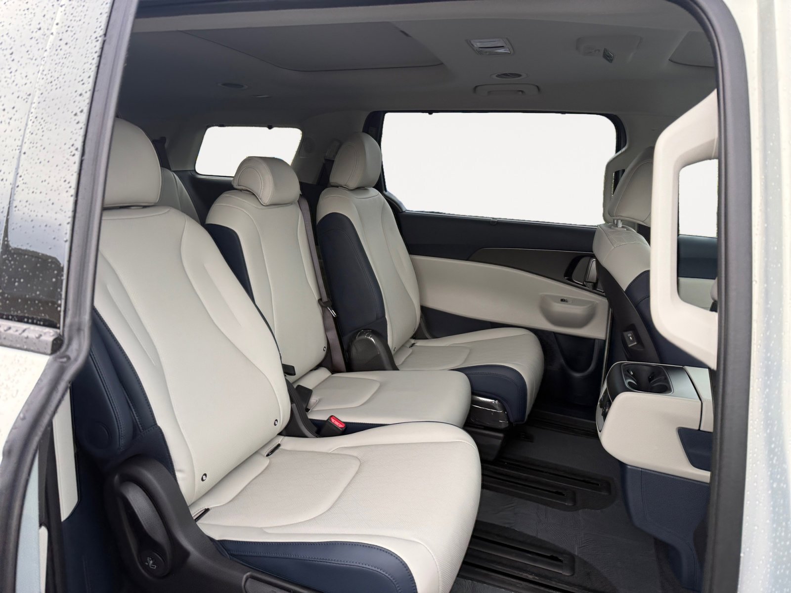 New 2026 Kia Carnival SX w/ SX Dark Edition Package image 18