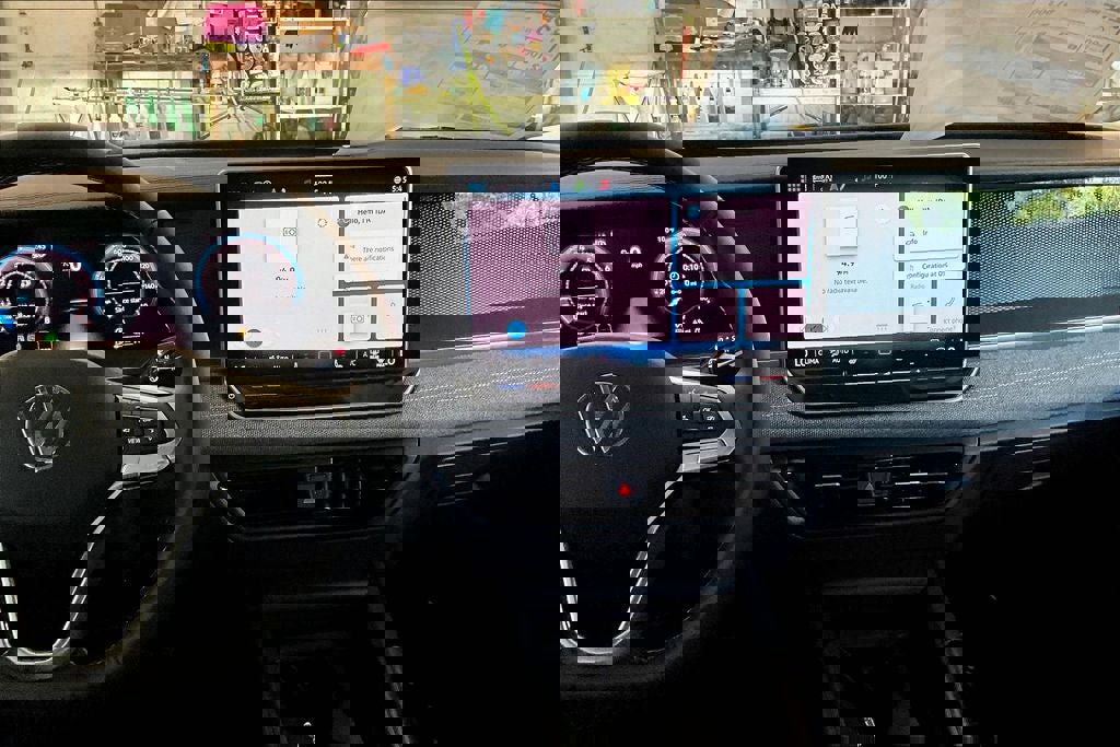 New 2025 Volkswagen Tiguan S image 5