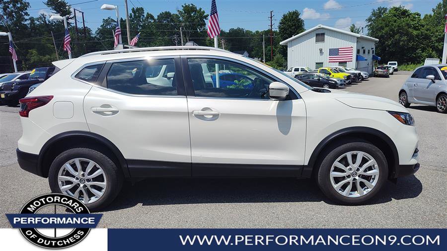 Used 2020 Nissan Rogue Sport SV w/ All-Weather Package AWD/4WD image 2