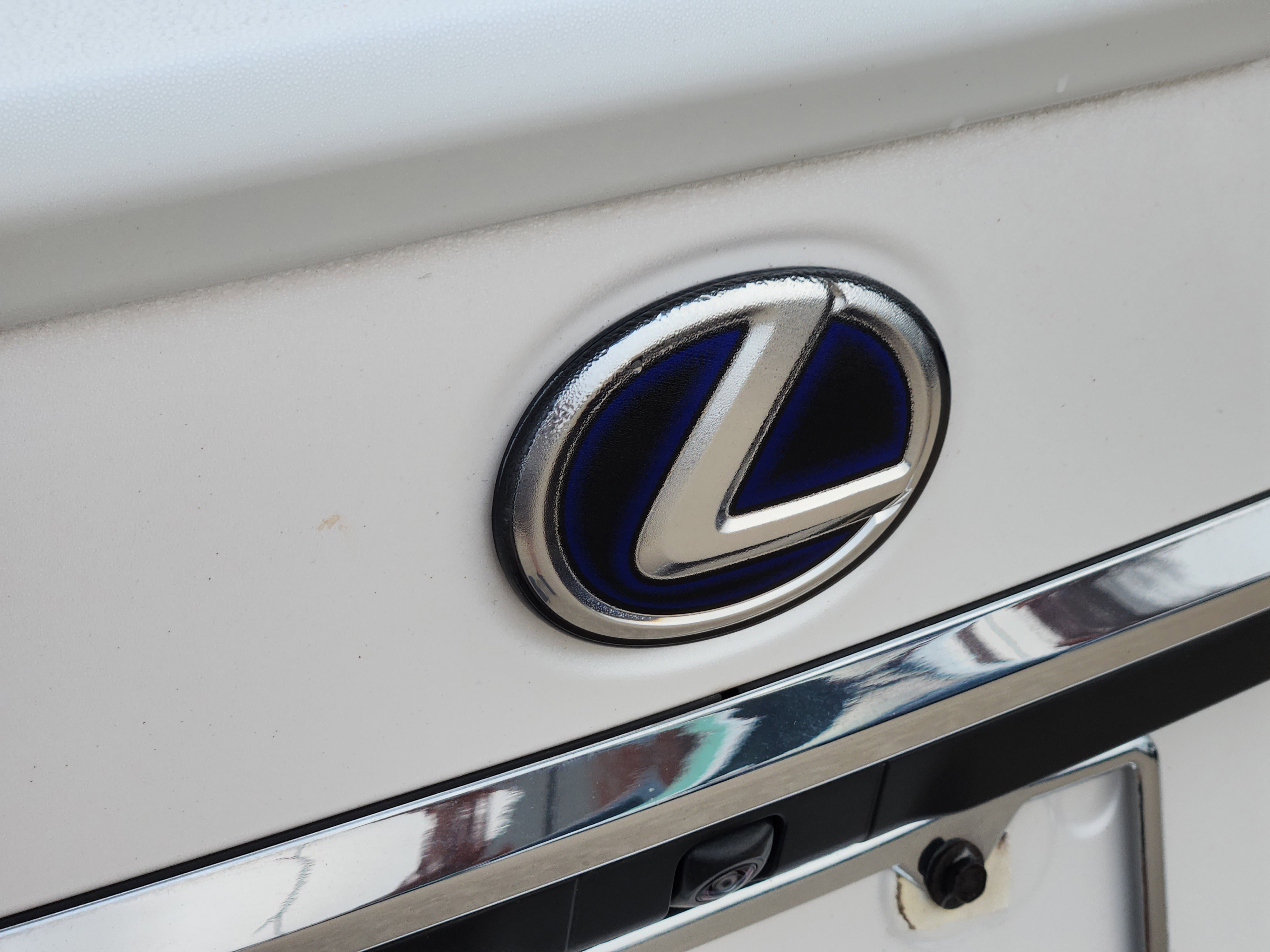 Used 2021 Lexus ES 300h w/ Premium Package image 12