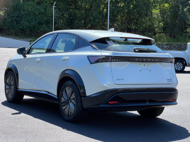 Used 2024 Nissan Ariya AWD image 10