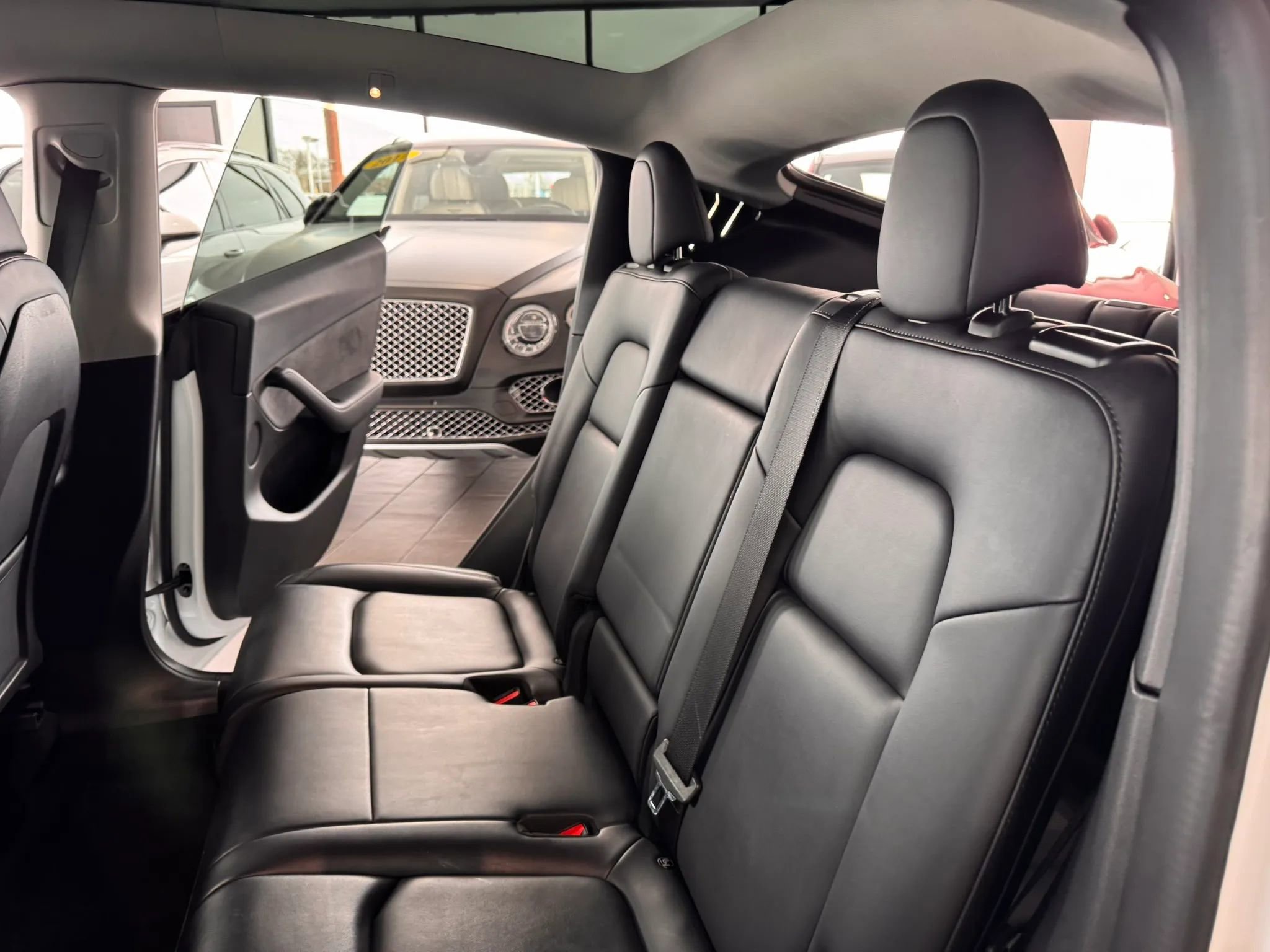 Used 2022 Tesla Model Y Long Range AWD/4WD image 19