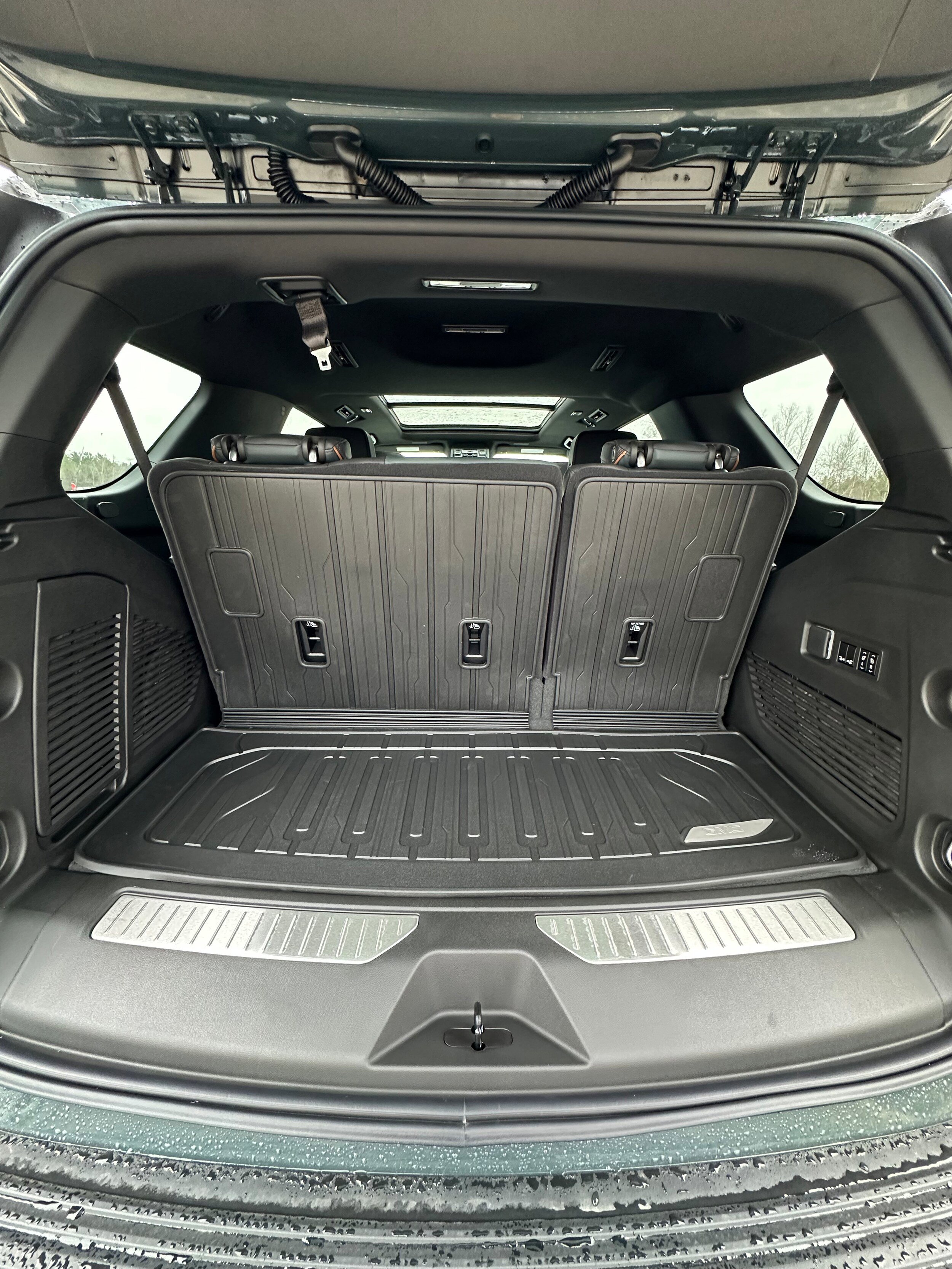 New 2026 GMC Yukon AT4 w/ LPO, Floor Liner Package AWD/4WD image 31