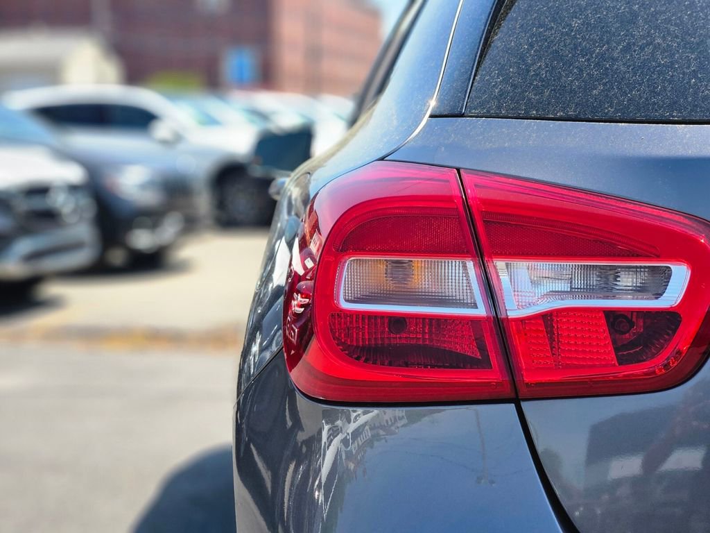 Used 2016 Mercedes-Benz GLA 250 4MATIC image 9