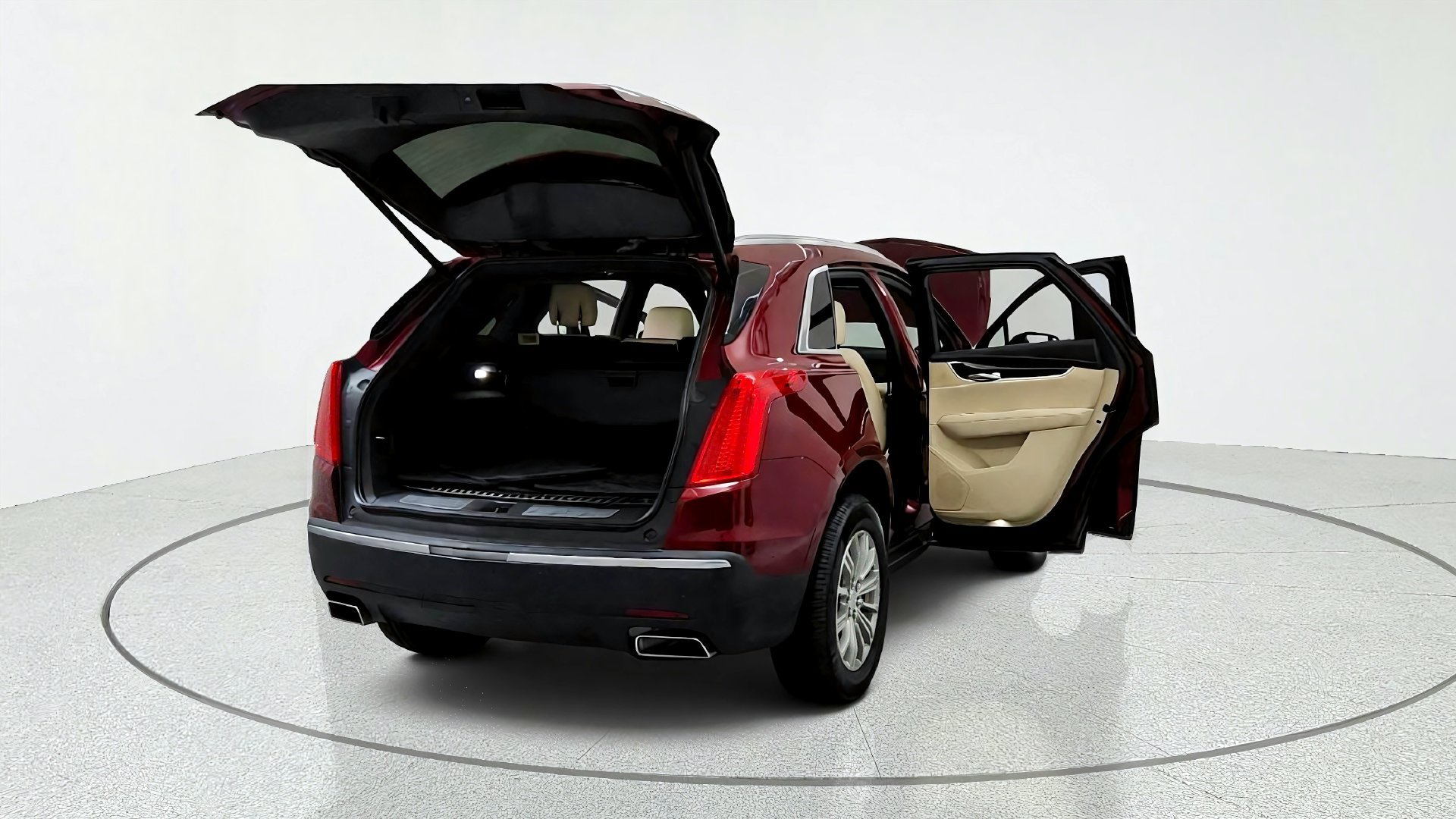Used 2018 Cadillac XT5 Luxury w/ Driver Awareness Package FWD image 12