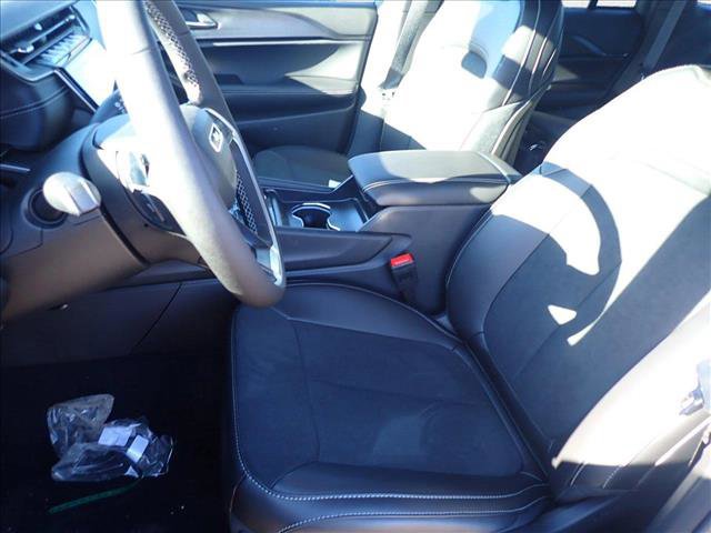 New 2025 Jeep Grand Cherokee Altitude image 12