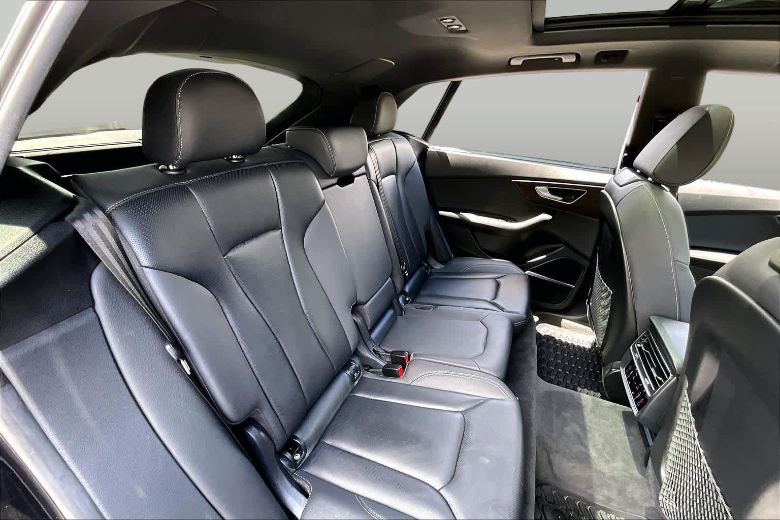 Used 2019 Audi Q8 Prestige AWD/4WD image 21