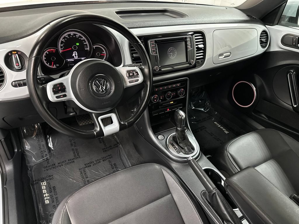 Used 2019 Volkswagen Beetle 2.0T SE FWD image 17