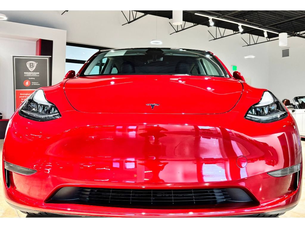 Used 2025 Tesla Model Y Long Range image 3