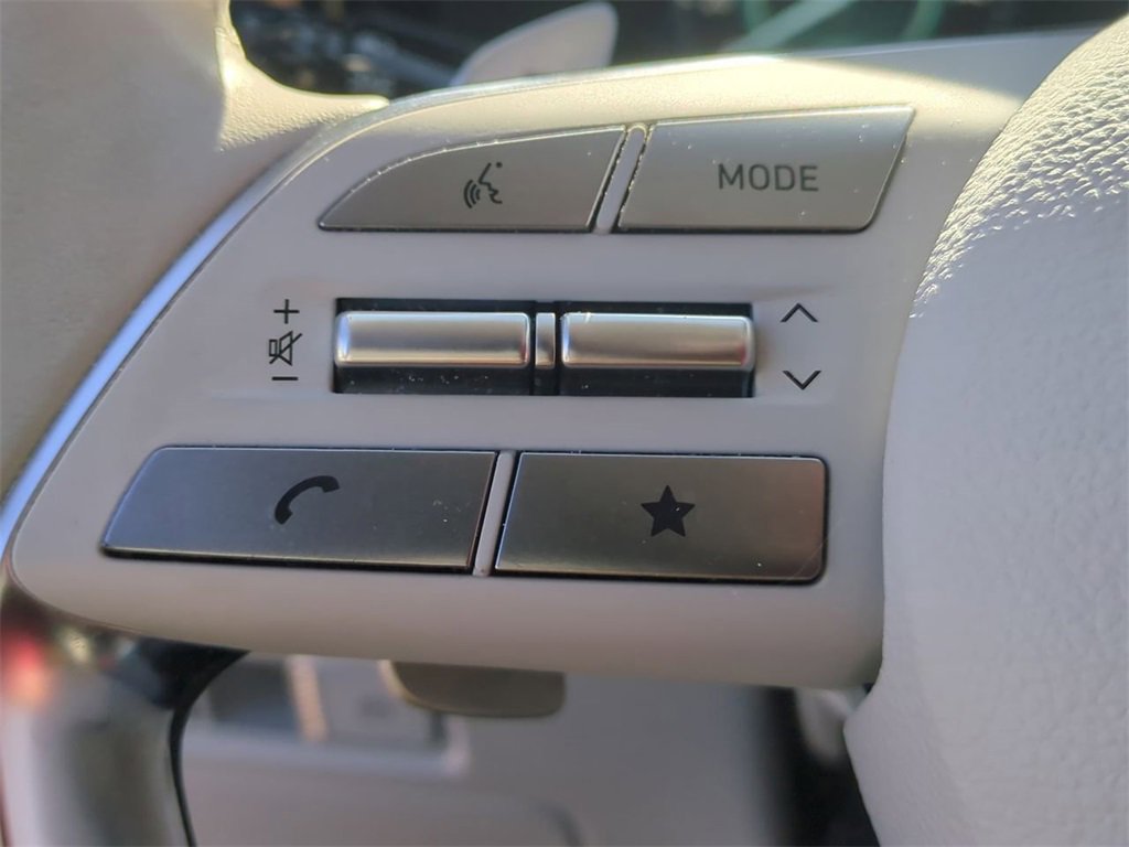 Used 2023 Hyundai Palisade Calligraphy image 14