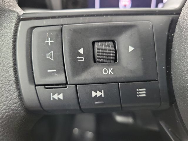 Used 2025 Nissan Kicks SV FWD image 24