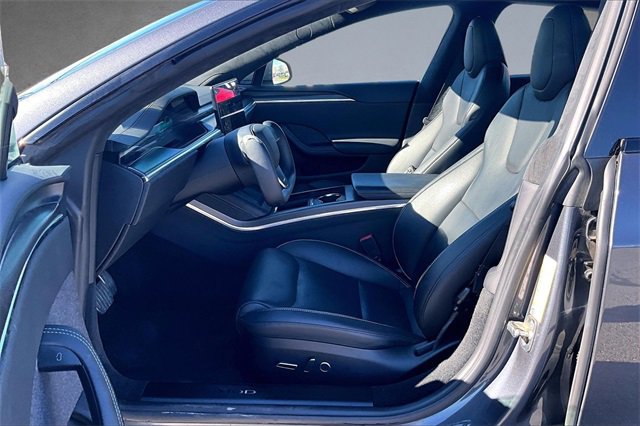 Used 2022 Tesla Model S Plaid image 18