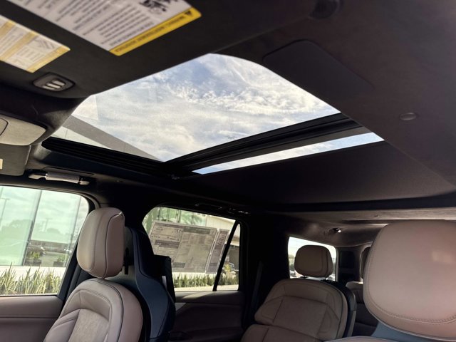 New 2025 Lincoln Navigator Black Label image 28