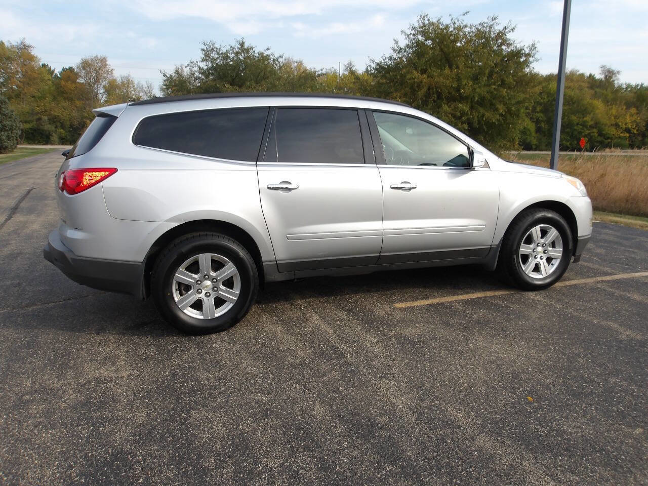 Used 2012 Chevrolet Traverse LT image 11